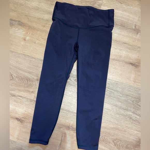 GapFit striped high waisted leggings - Picture 3 of 5